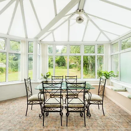 Beautiful 6 Bedroom House For 17 Guests Next To Edgbaston Stadium Birmingham Exterior photo