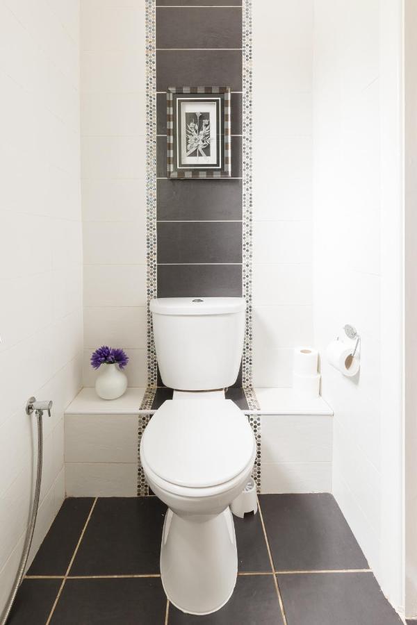 Beautiful 6 Bedroom House For 17 Guests Next To Edgbaston Stadium * Birmingam