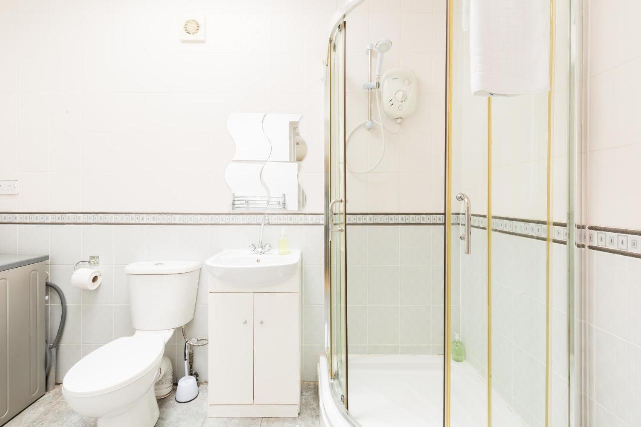 Apartamento Beautiful 6 Bedroom House For 17 Guests Next To Edgbaston Stadium