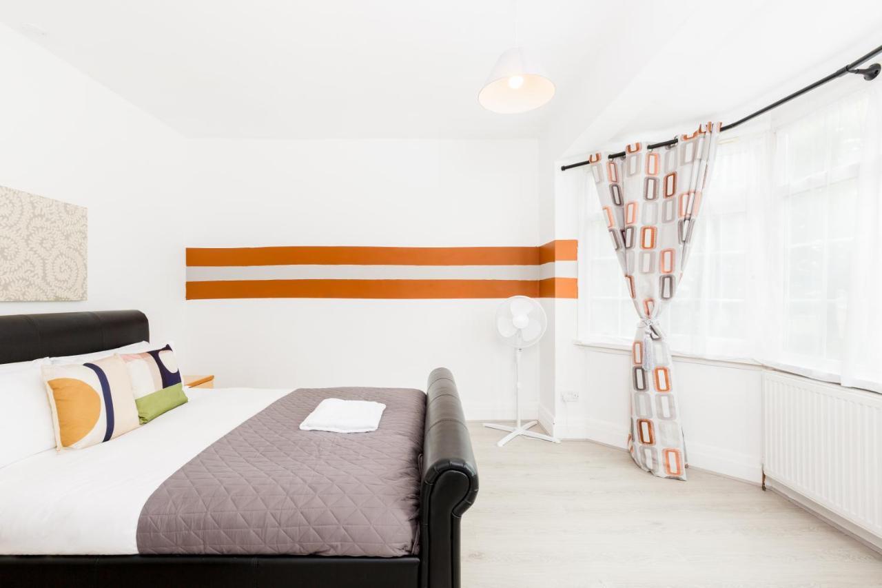 Beautiful 6 Bedroom House For 17 Guests Next To Edgbaston Stadium Birmingam