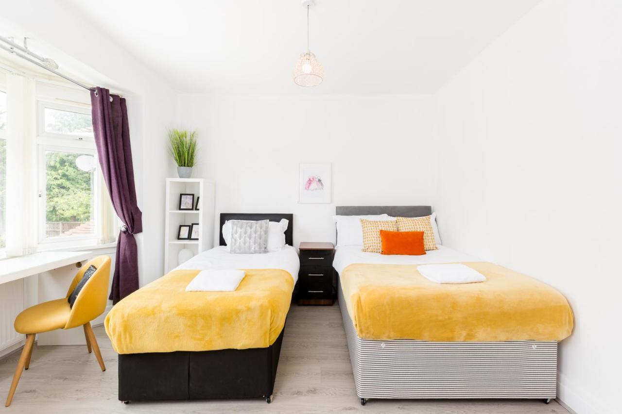 Beautiful 6 Bedroom House For 17 Guests Next To Edgbaston Stadium *