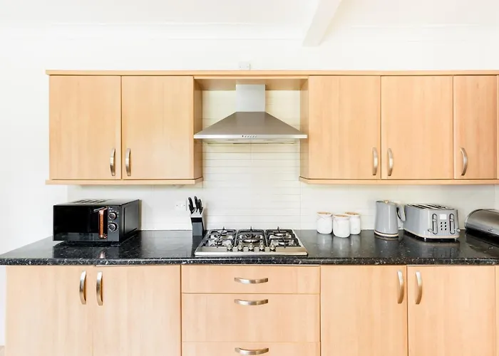 Beautiful 6 Bedroom House For 17 Guests Next To Edgbaston Stadium