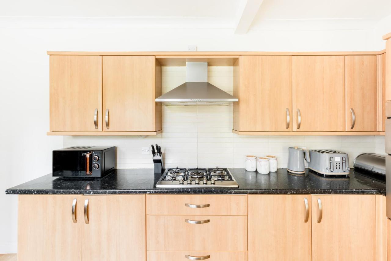 Beautiful 6 Bedroom House For 17 Guests Next To Edgbaston Stadium