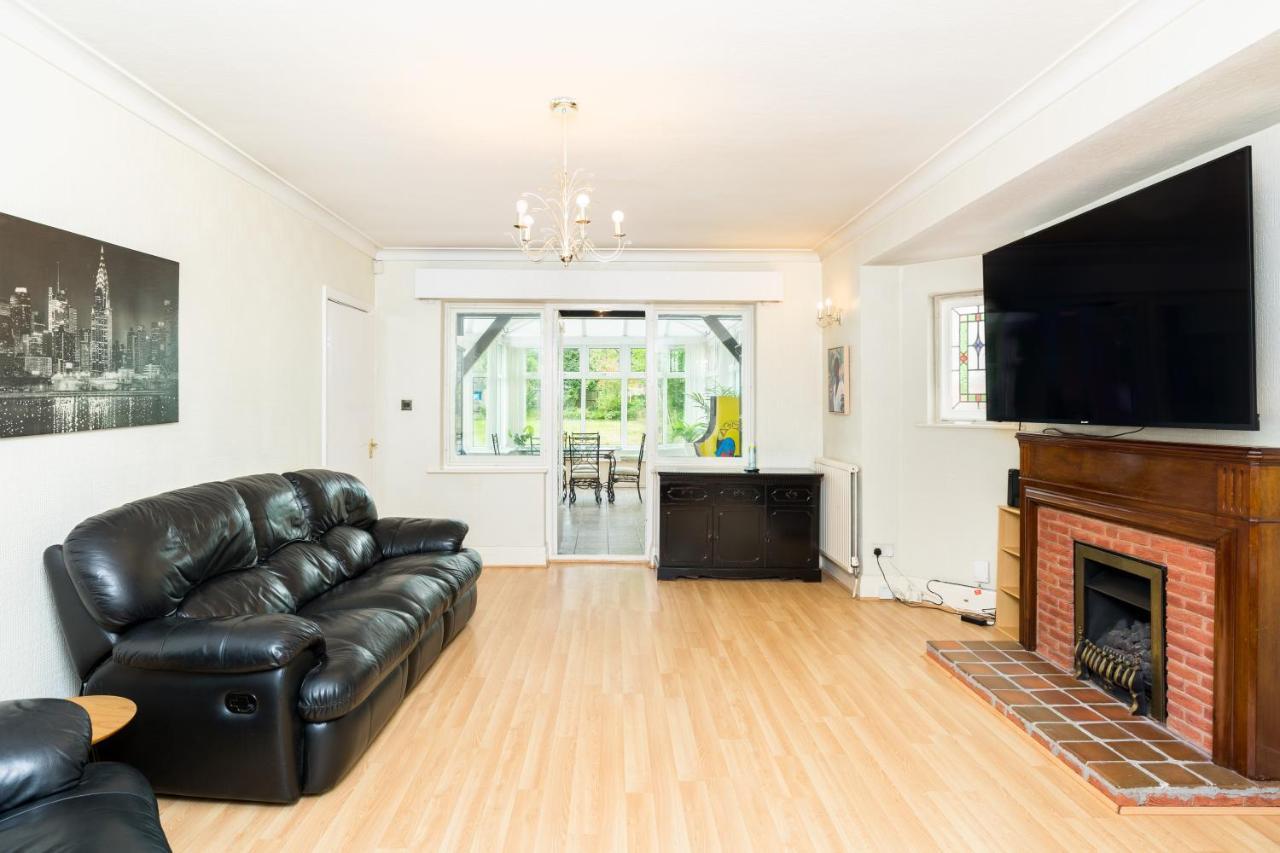 Beautiful 6 Bedroom House For 17 Guests Next To Edgbaston Stadium Apartment *