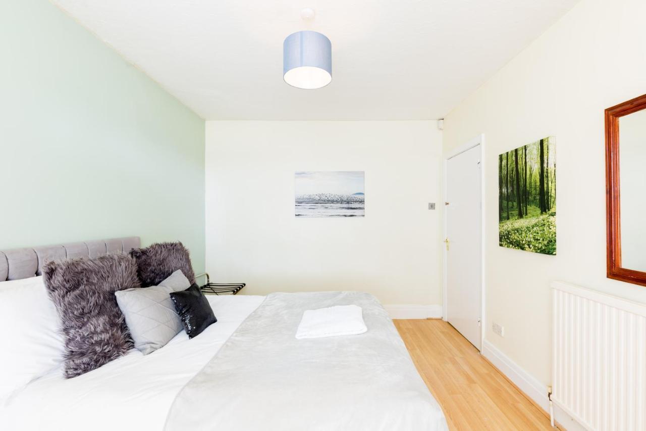 Beautiful 6 Bedroom House For 17 Guests Next To Edgbaston Stadium Apartment *